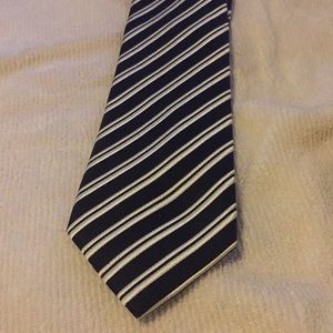 Donald Trump signature collection tie